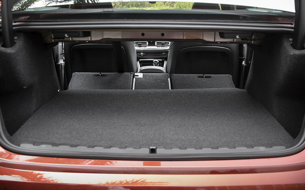 BMW 3 Series Bootspace with Folded Seats
