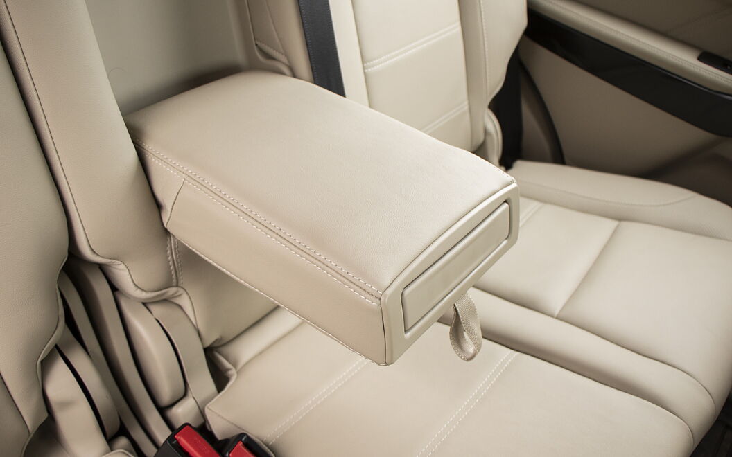 Ford Endeavour Arm Rest in Last Row Seats