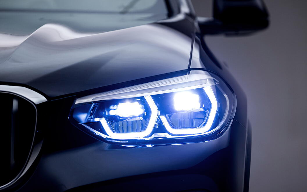 BMW X4 [2019-2022] Head Light