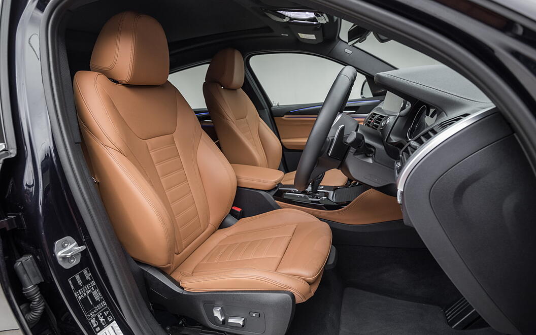 BMW X4 [2019-2022] Front Seats