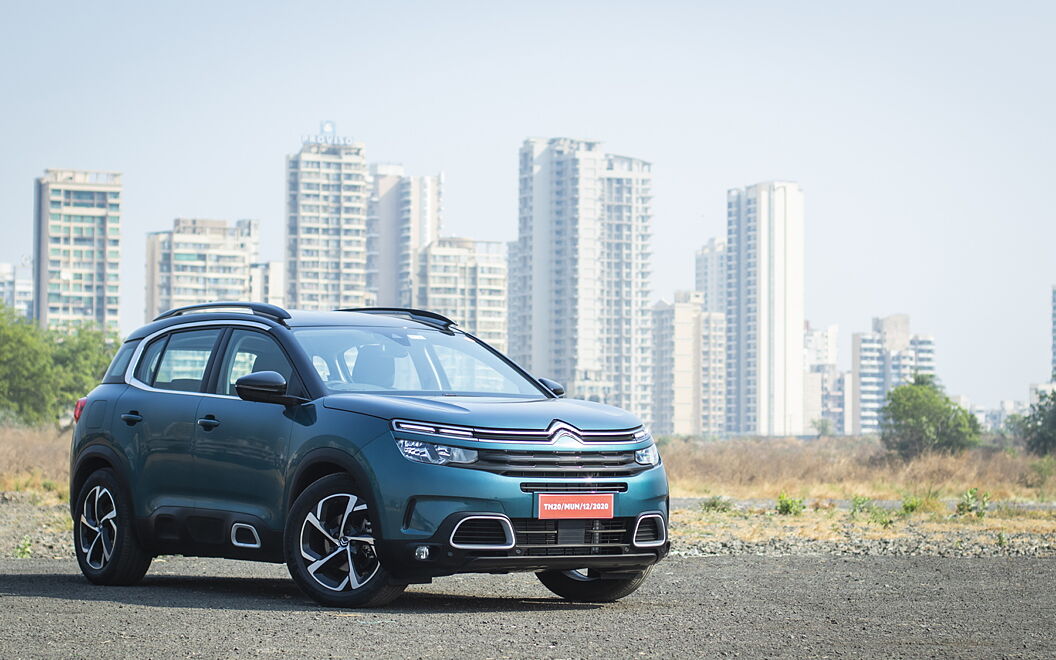 Citroen C5 Aircross [2021-2022] Front Right View