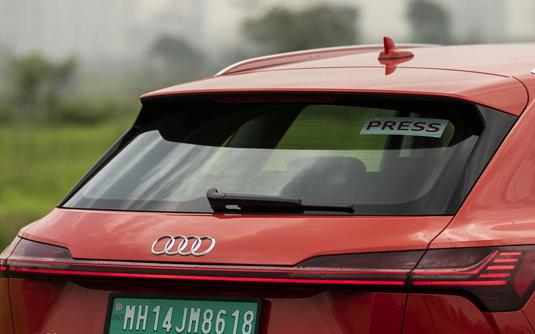 Audi e-tron Rear Windscreen