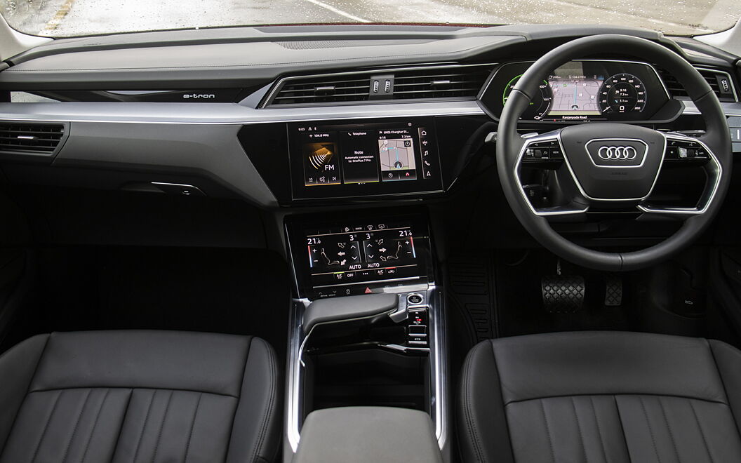 Audi e-tron DashBoard