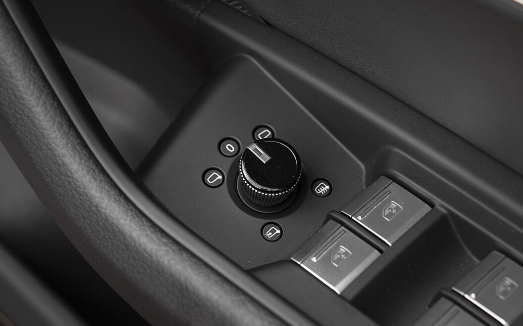 Audi e-tron ORVM Controls