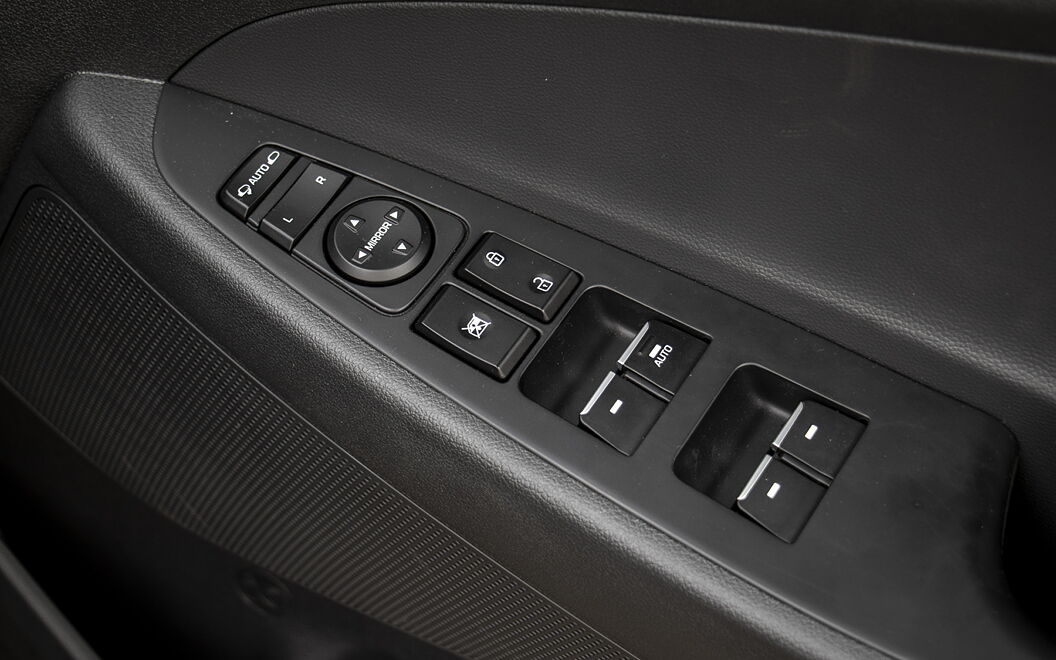 Hyundai Tucson [2020-2022] Driver Window Controls