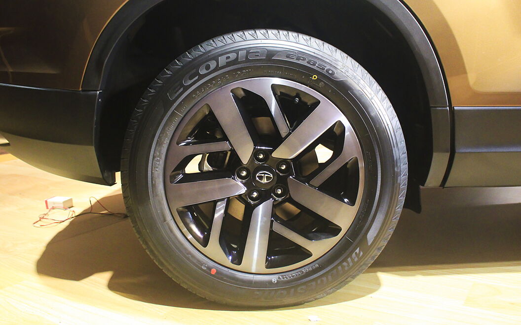 Tata Safari [2021-2023] Tyre