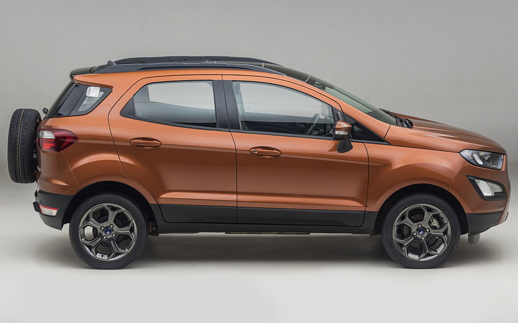 Ford EcoSport Right View