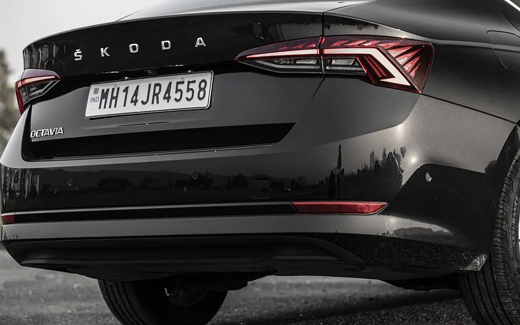 Skoda Octavia Back View