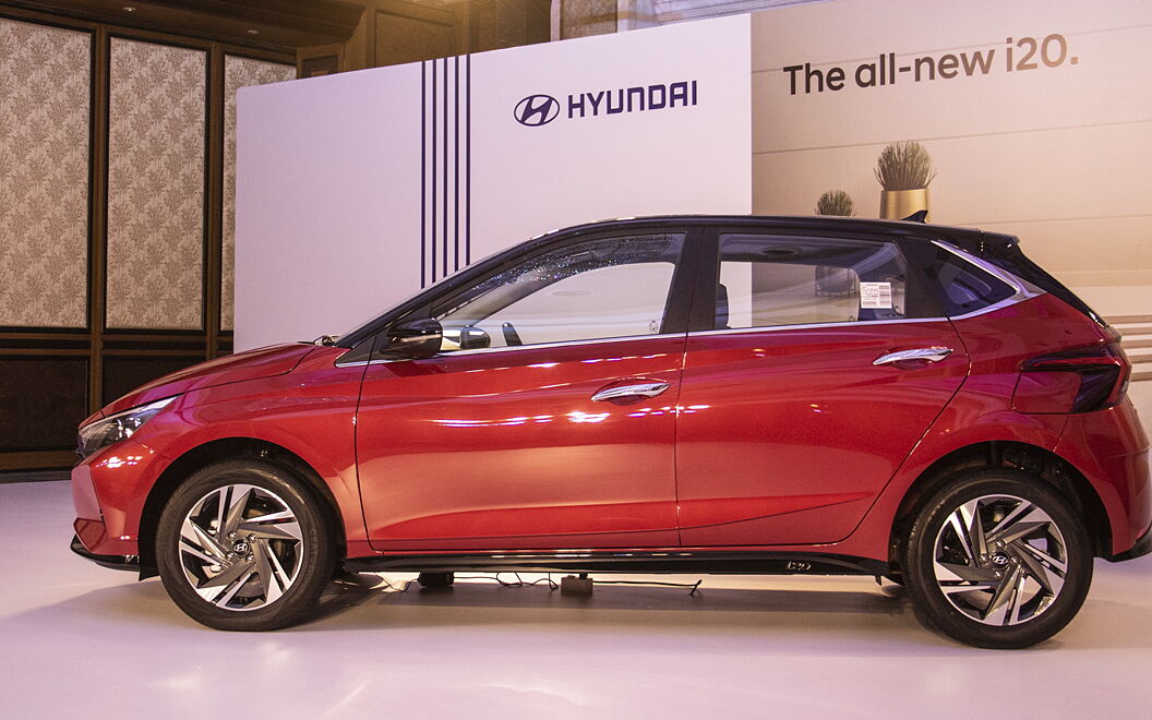 Hyundai i20 [2020-2023] Left View