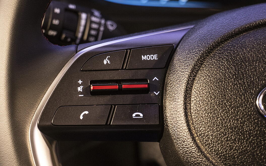 Hyundai i20 Steering Mounted Controls - Left