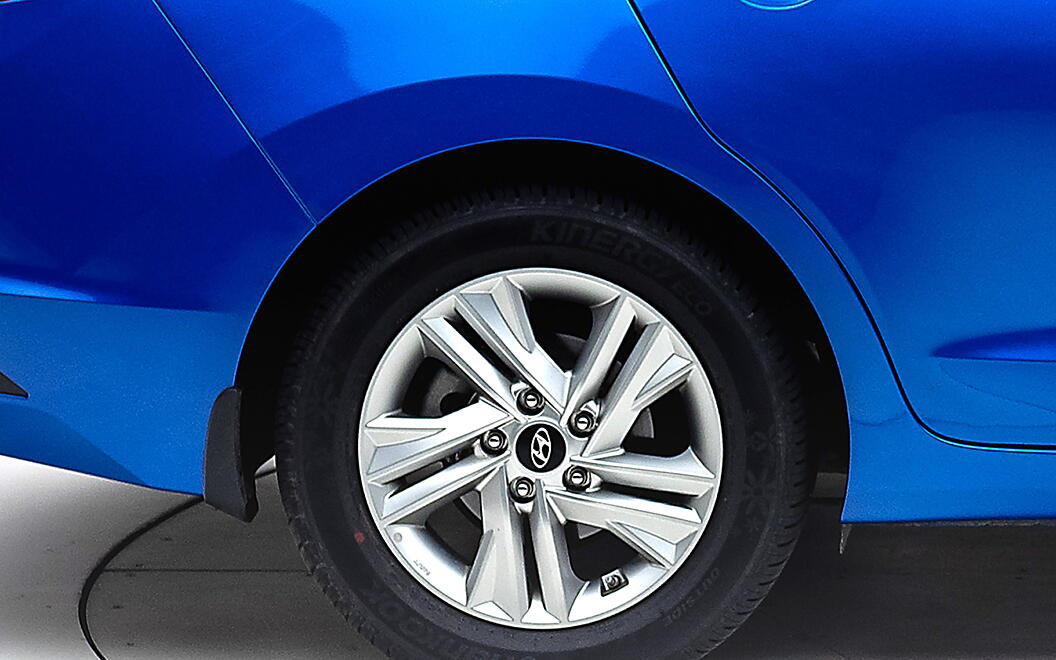 Hyundai Elantra Rear Wheel