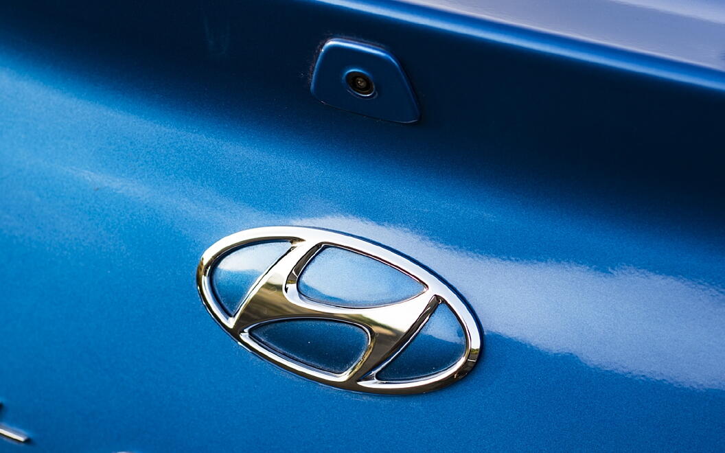 Hyundai Elantra Brand Logo