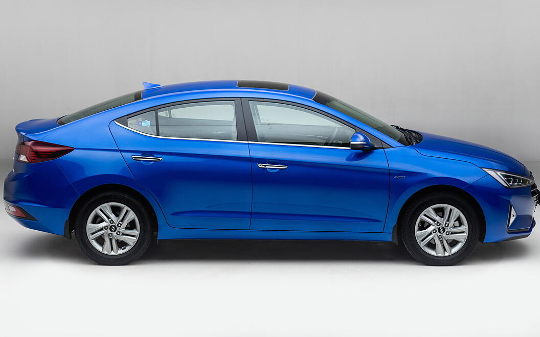 Hyundai Elantra - Rear View | Hyundai Elantra Images