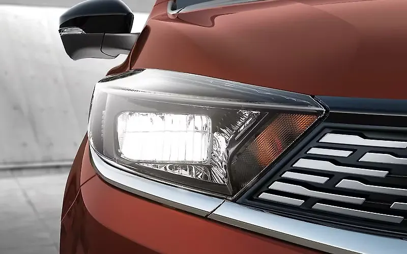 Tata Tigor Head Light