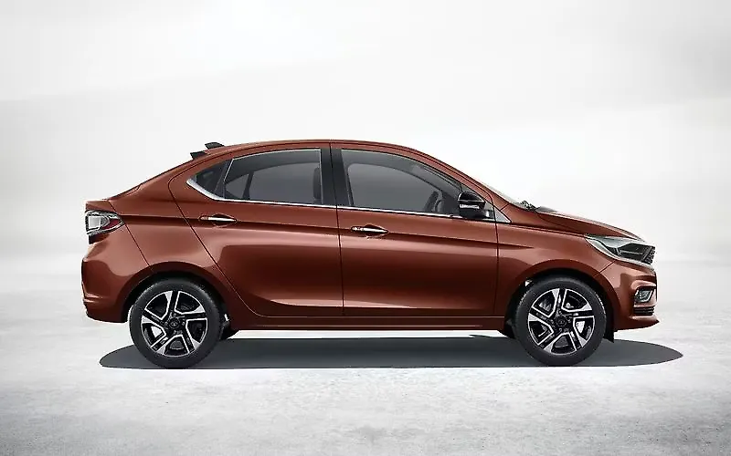 Tata Tigor Right View