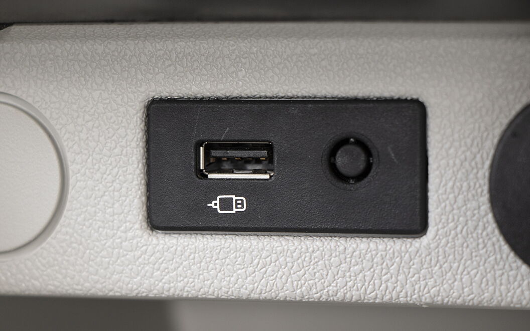 Tata Tigor USB / Charging Port