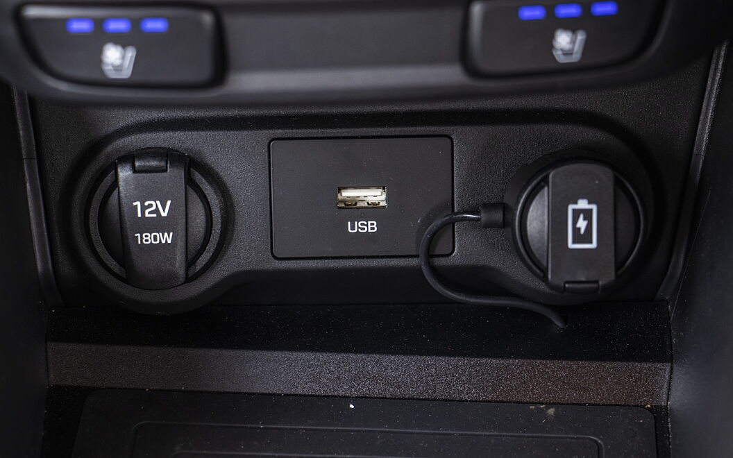 Hyundai Verna [2020-2023] USB / Charging Port