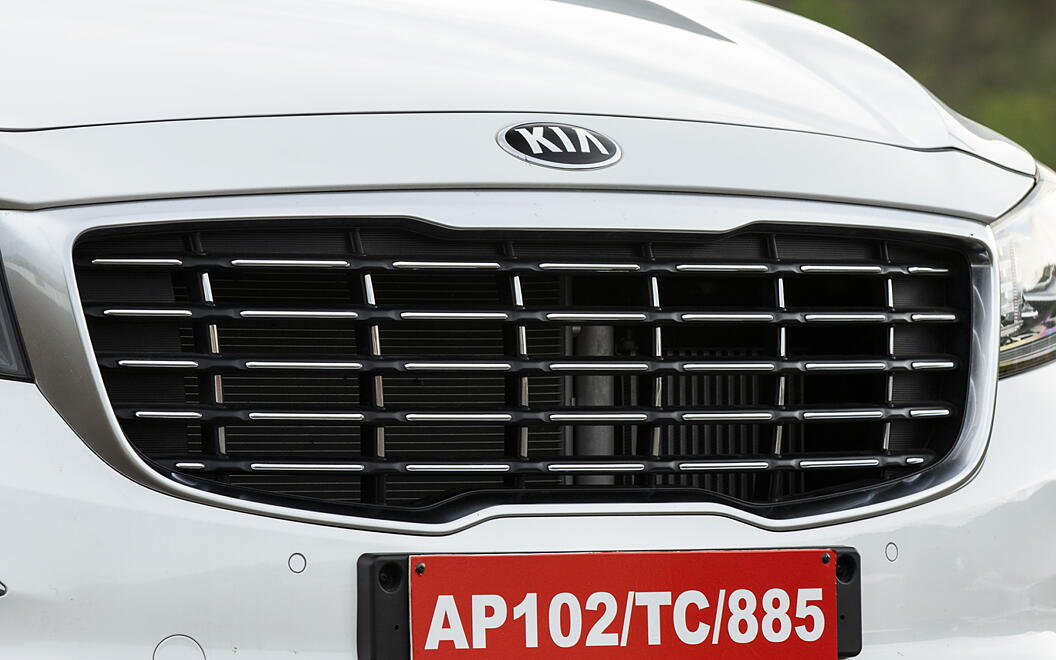 Kia Carnival Front Grille
