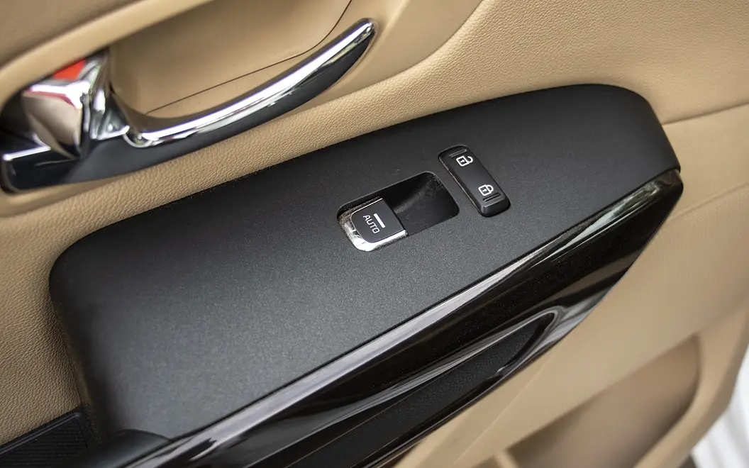 Kia Carnival Passenger Window Controls
