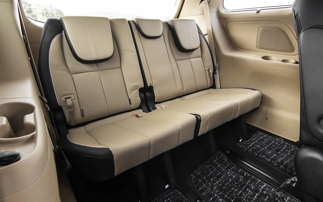 Kia Carnival Last Row Seats