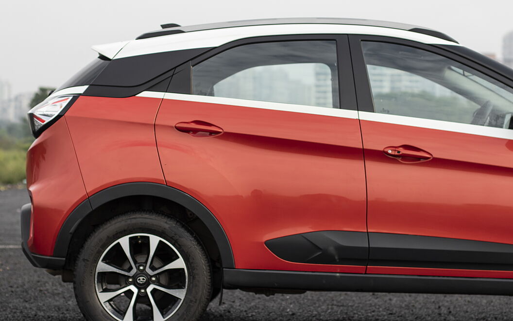 Tata Nexon [2020-2023] Side View