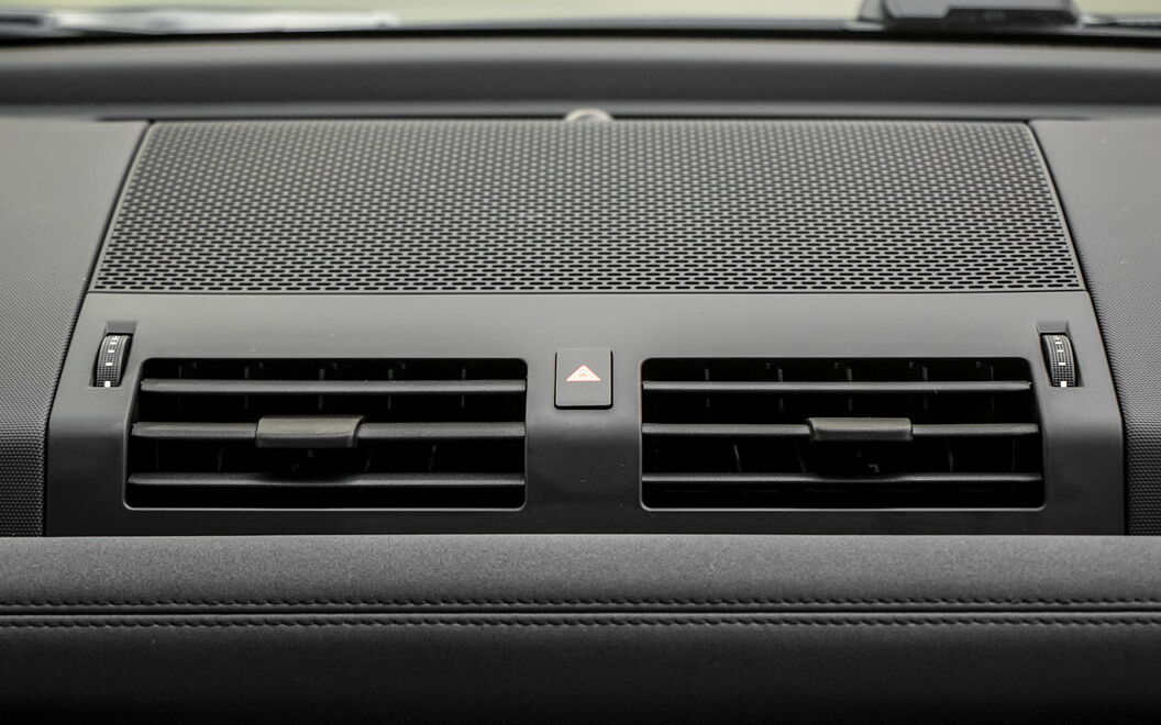 Land Rover Defender [2020-2021] Front AC Vents