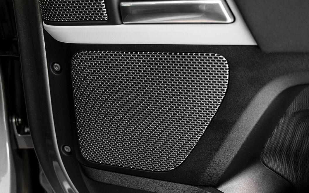 Land Rover Defender [2020-2021] Rear Speakers