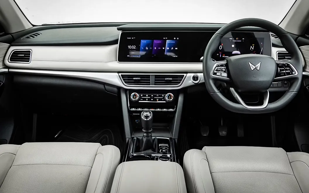 interior pic of tata safari