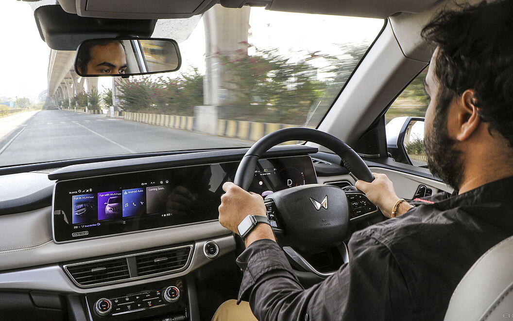 Mahindra XUV700 DashBoard