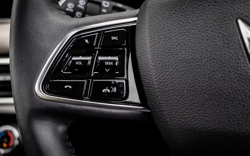 Mahindra XUV700 Steering Mounted Controls - Left