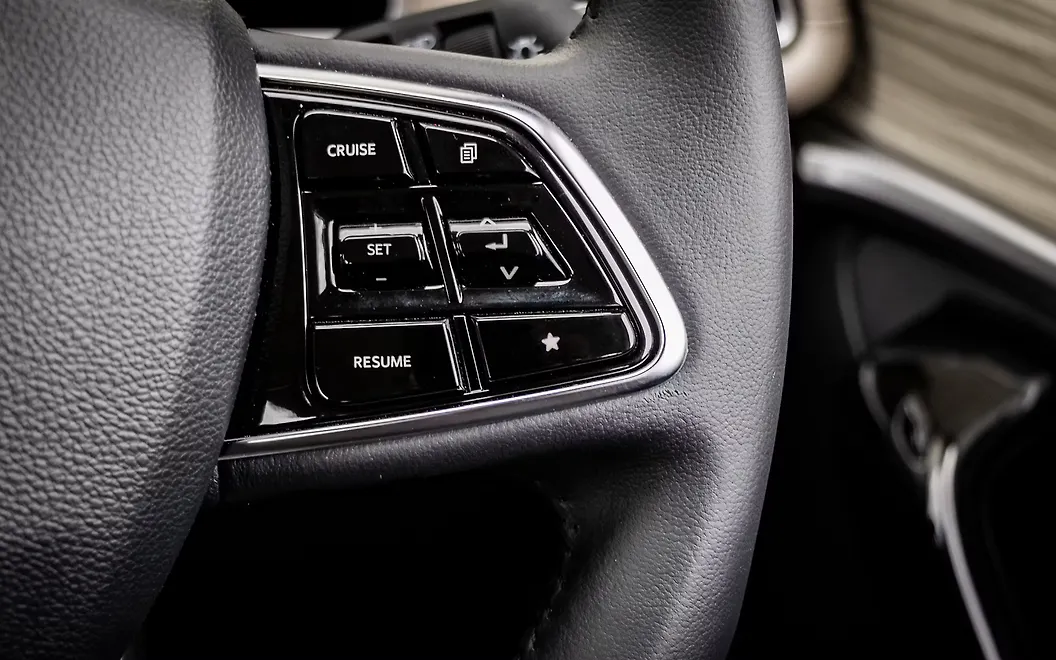 Mahindra XUV700 Steering Mounted Controls - Right