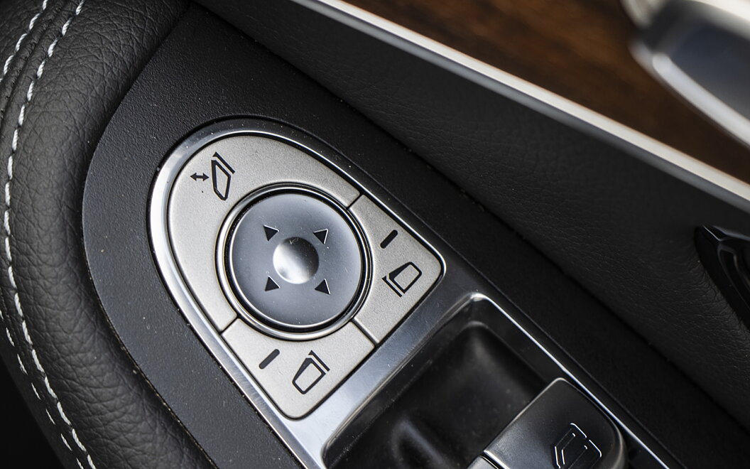 Mercedes-Benz GLC ORVM Controls