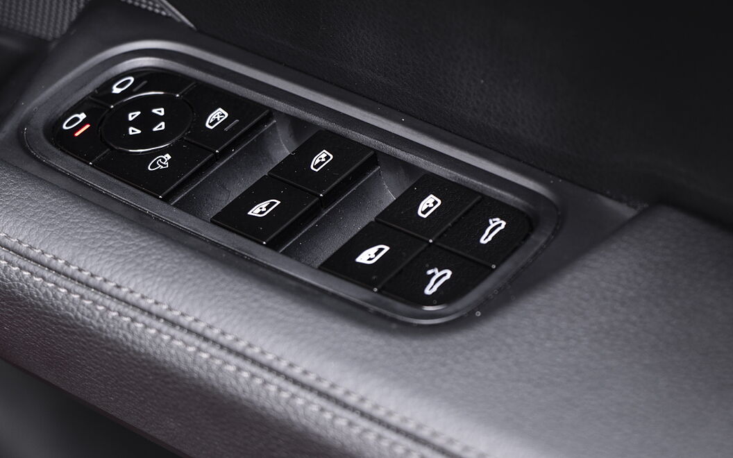Porsche Cayenne Coupe Driver Window Controls