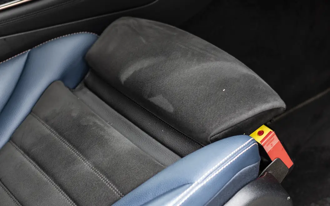 Mercedes-Benz EQC Leg Support in Rear Passenger Seats