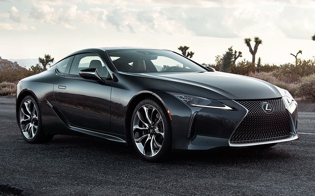 Lexus LC 500h Front Right View