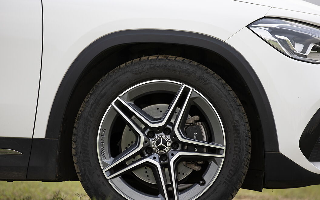 Mercedes-Benz GLA Tyre