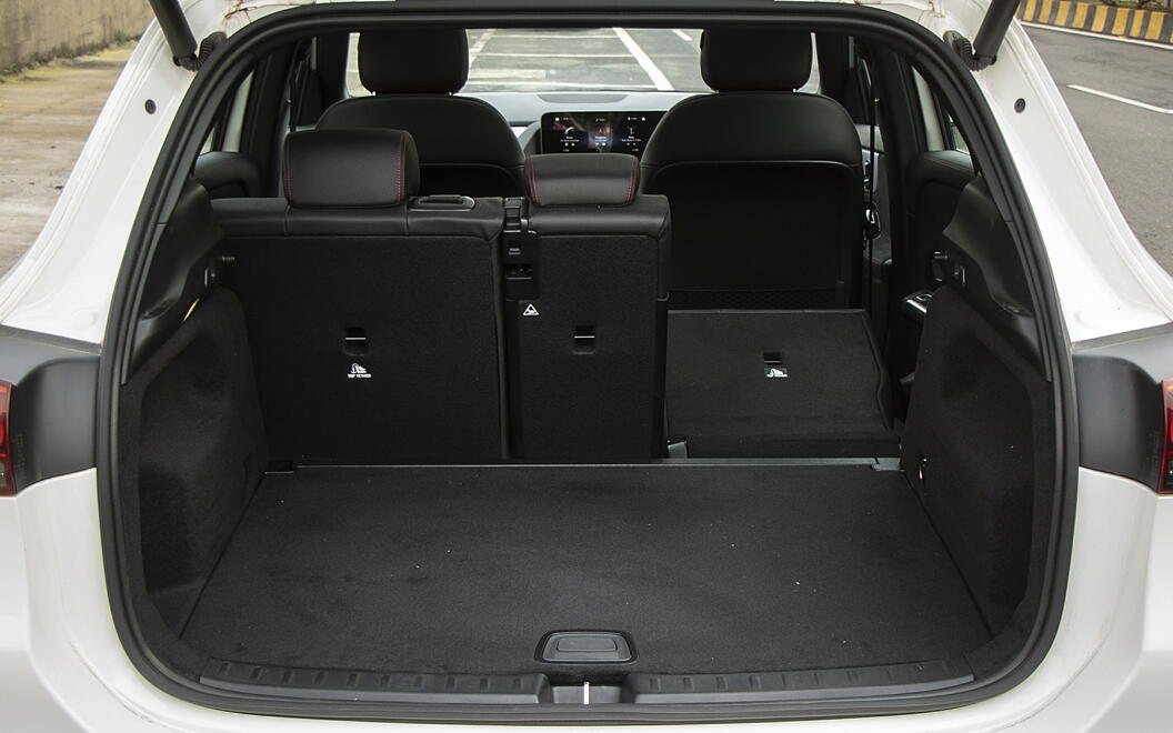 Mercedes-Benz GLA Bootspace with Split Seat Folded