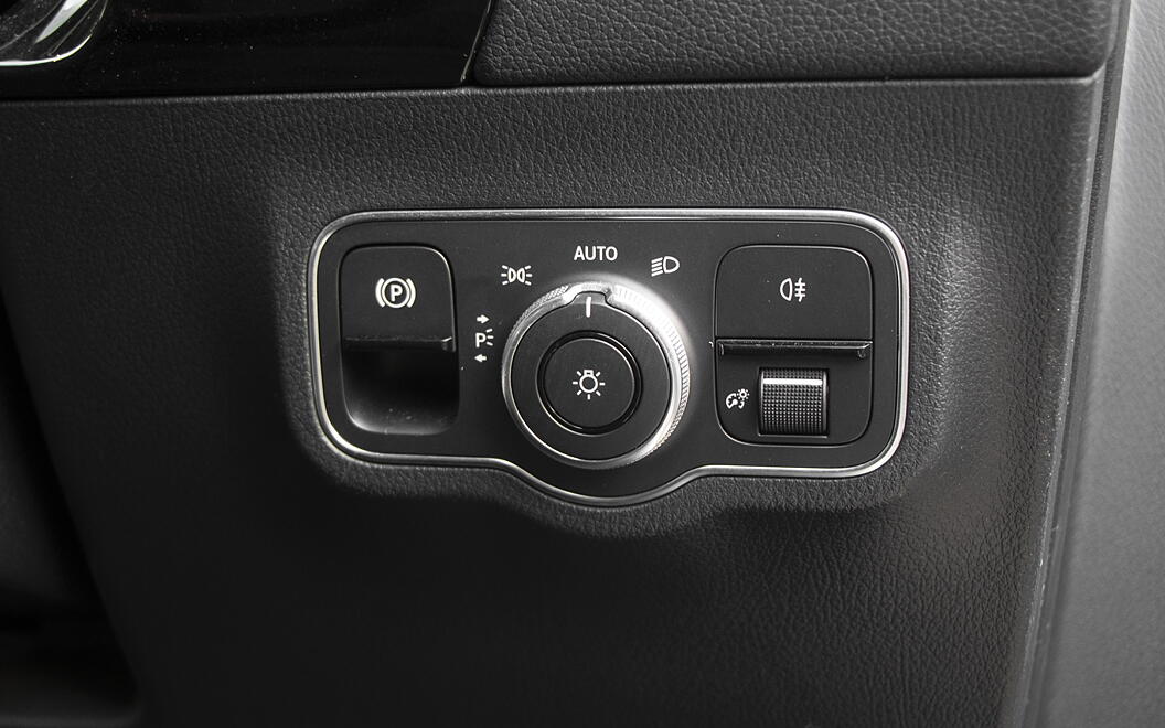 Mercedes-Benz GLA Dashboard Switches