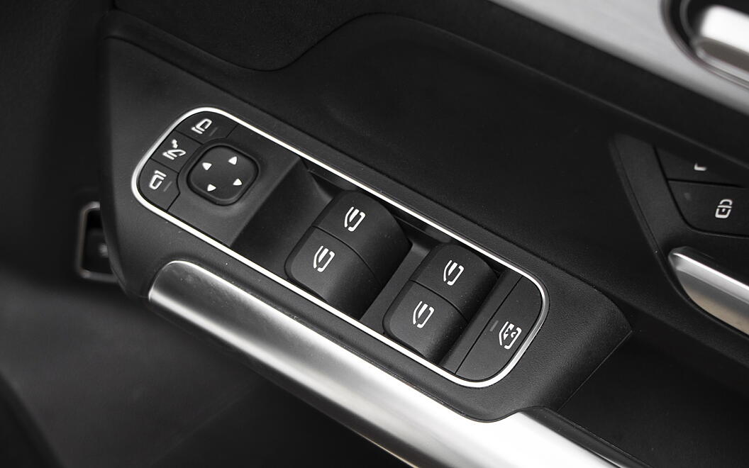 Mercedes-Benz GLA Driver Window Controls