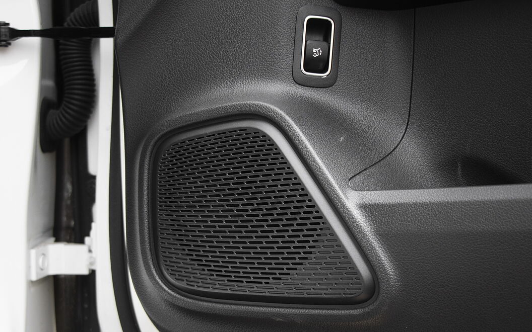 Mercedes-Benz GLA Front Speakers