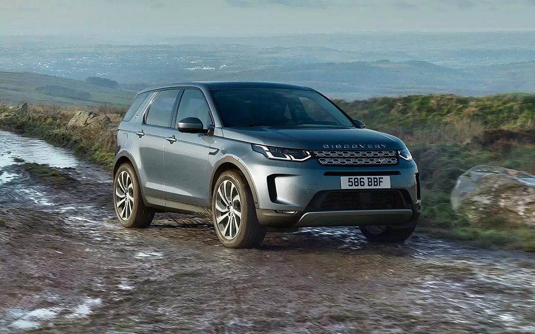 Land Rover Discovery Sport [2020-2022] Front Right View