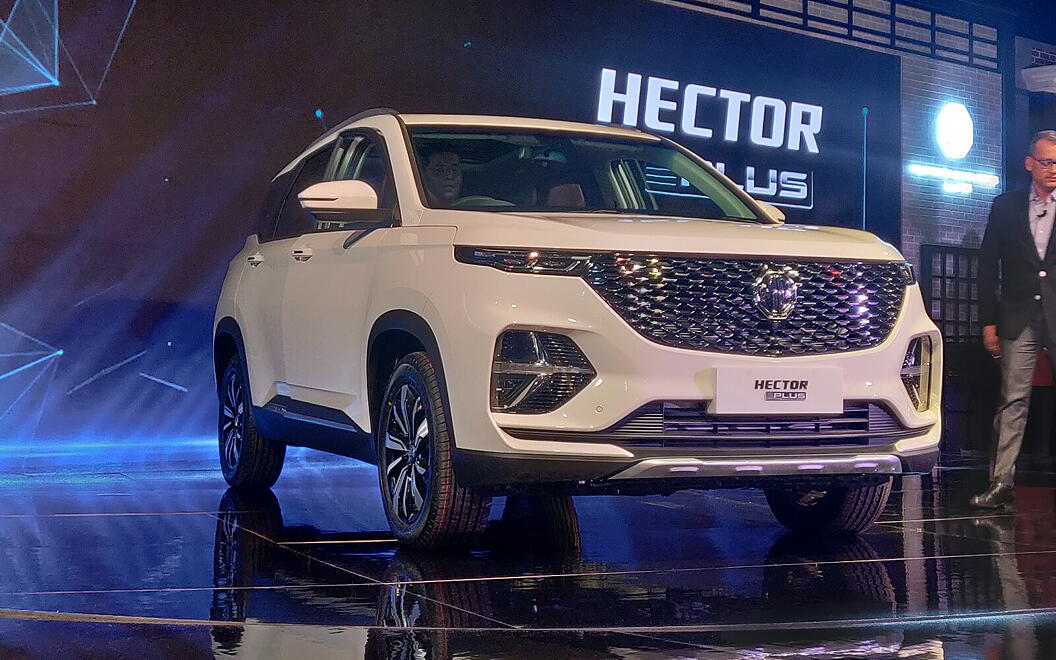 MG Hector Plus Front View