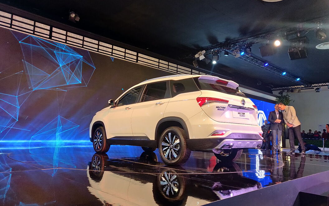 MG Hector Plus [2020-2023] Rear Left View