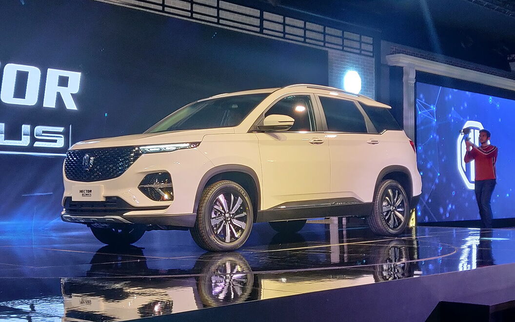 MG Hector Plus [2020-2023] Left View
