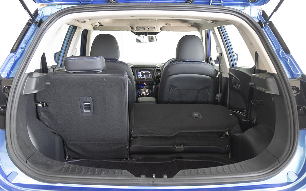 Mahindra XUV400 Bootspace with Split Seat Folded