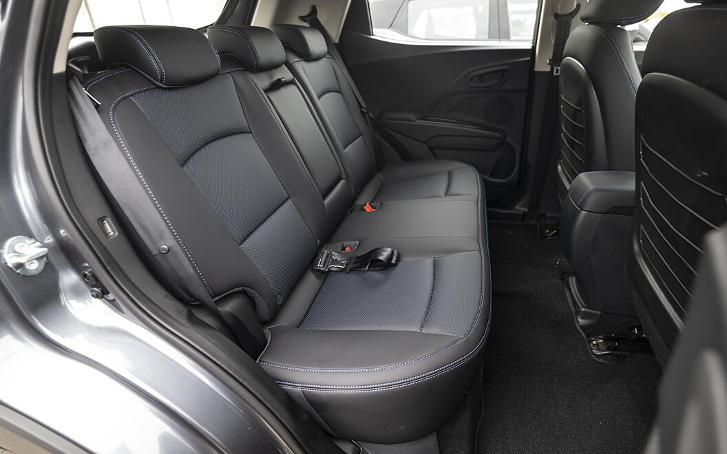 XUV400 Rear Passenger Seats