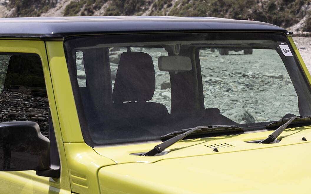 Maruti Suzuki Jimny Front Windscreen