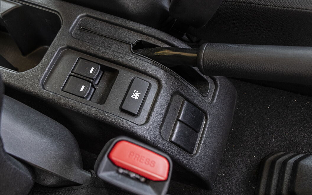 Maruti Suzuki Jimny Driver Window Controls