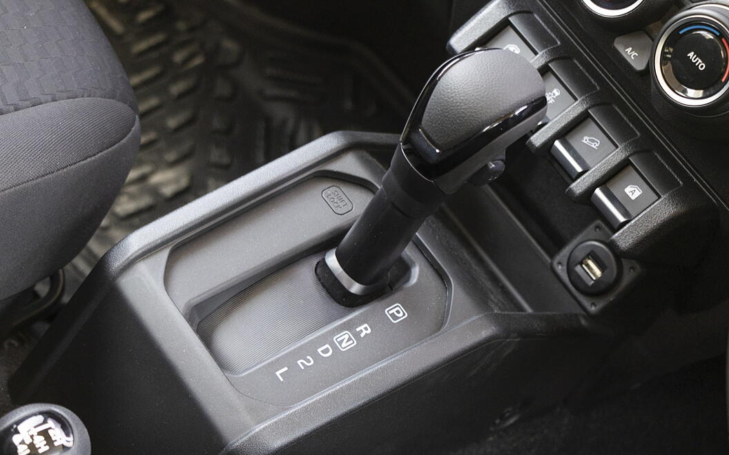 Maruti Suzuki Jimny Gear Shifter