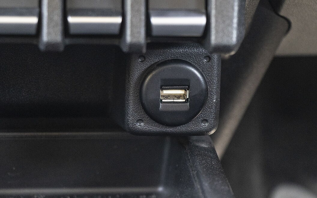 Maruti Suzuki Jimny USB / Charging Port